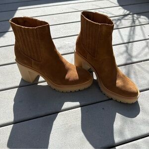 Dolce Vita Women's Caster Ankle Boot in Camel Suede H2O Size 10